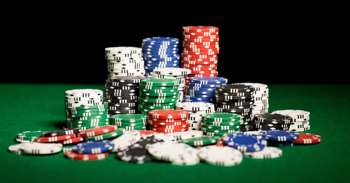 How Does Online Baccarat Work and What Should Players Know Before Playing?